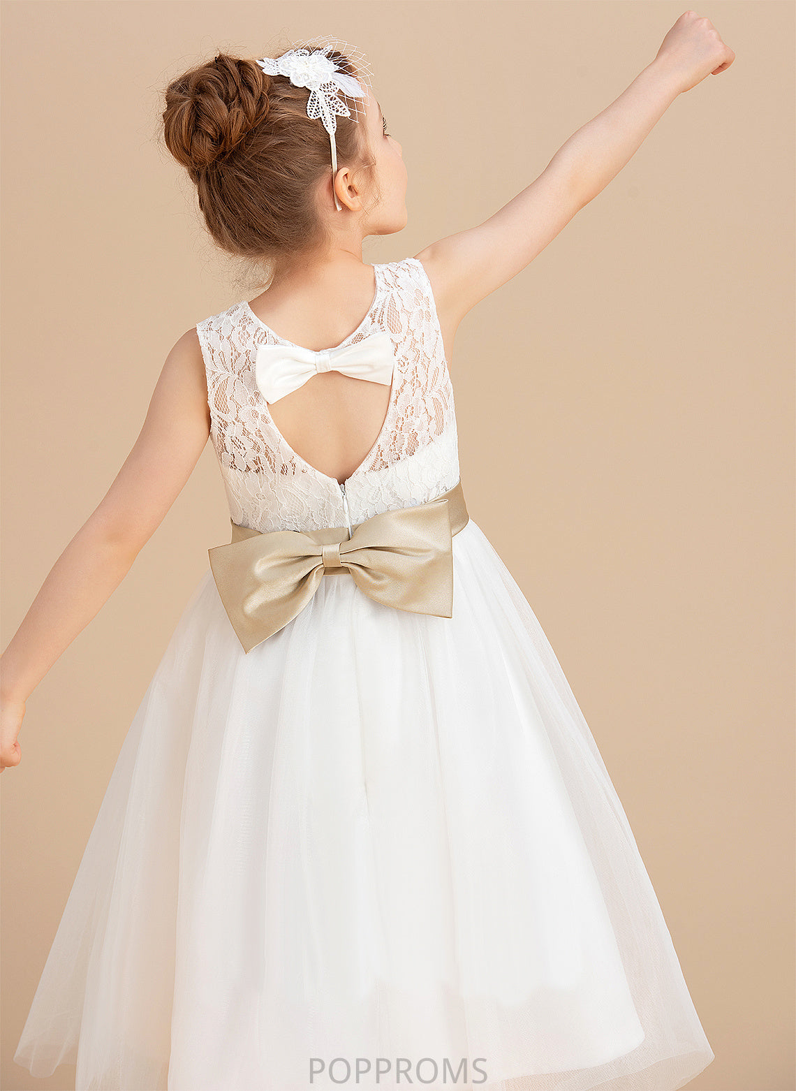 Scoop A-Line/Princess Hole Tulle/Lace Lilyana Sash/Bow(s)/Back Dress With Flower Girl Sleeveless - Tea-length Flower Girl Dresses Neck