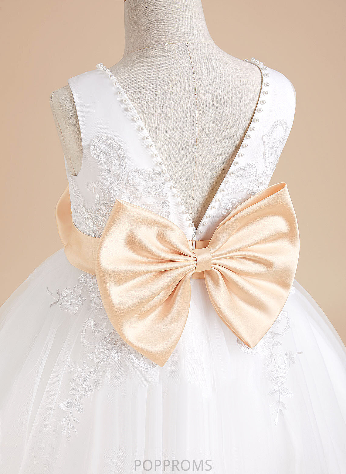 With Sash/Beading/Bow(s) Girl A-Line Flower Knee-length Tulle/Lace V-neck Dress Flower Girl Dresses Sleeveless - Kaylin