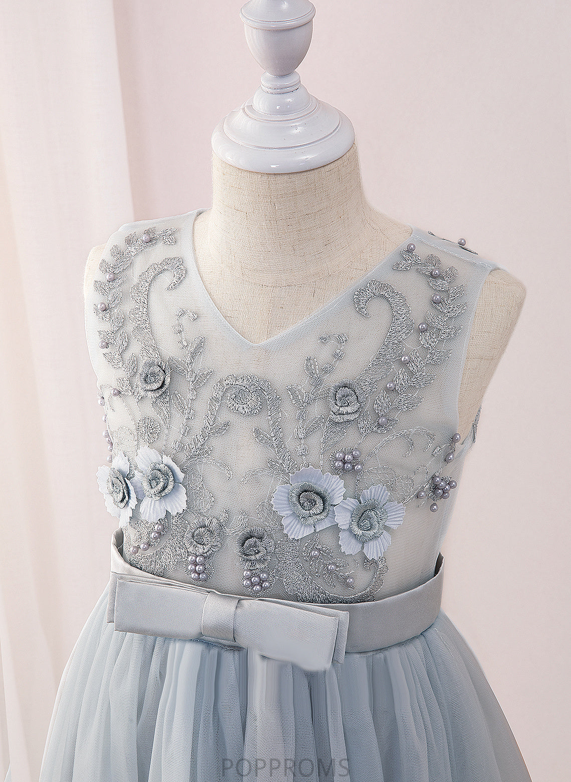 Tulle/Lace Girl V-neck - Dress Flower Girl Dresses Beading/Flower(s) Flower With Floor-length A-Line Sleeveless Kassandra