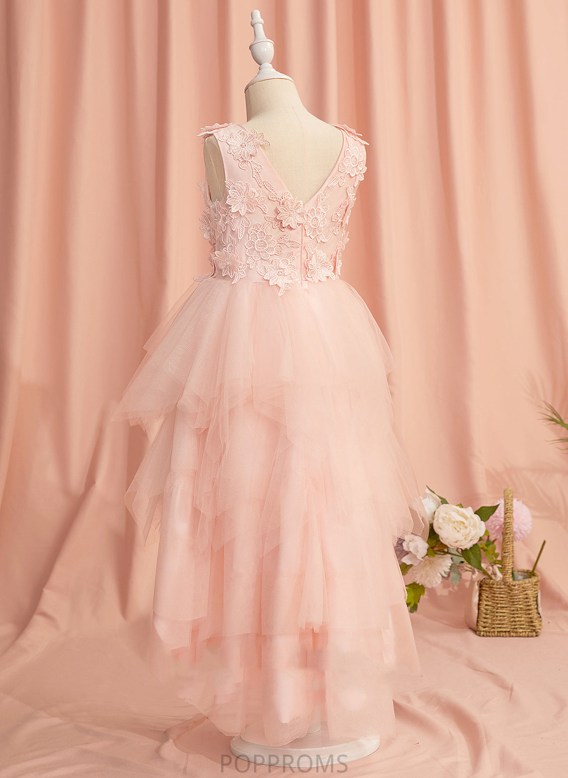 - Hailee With Ball-Gown/Princess Asymmetrical Girl Sleeveless Scoop Tulle Flower Neck Flower Girl Dresses Lace/Flower(s)/V Dress Back