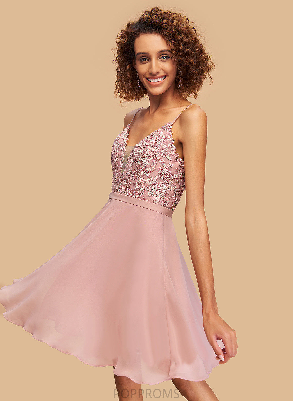 Short/Mini With Aleah Lace A-Line Chiffon V-neck Homecoming Dresses Homecoming Dress