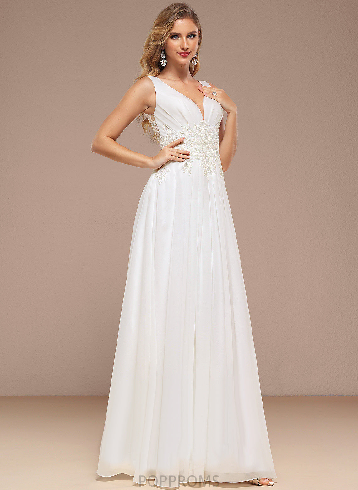 Chiffon A-Line Wedding Dresses Sarai Wedding Lace Dress Sequins V-neck With Floor-Length