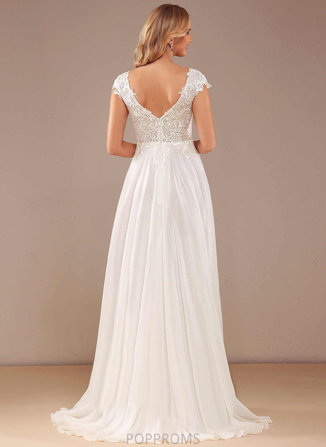 Train Dress A-Line Lace Wedding Dresses Chiffon Sweep Aaliyah Lace Wedding With V-neck