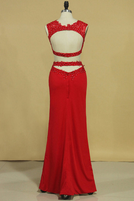 2024 Red Two-Piece Scoop Sheath With Applique And Beads Spandex Prom Dresses