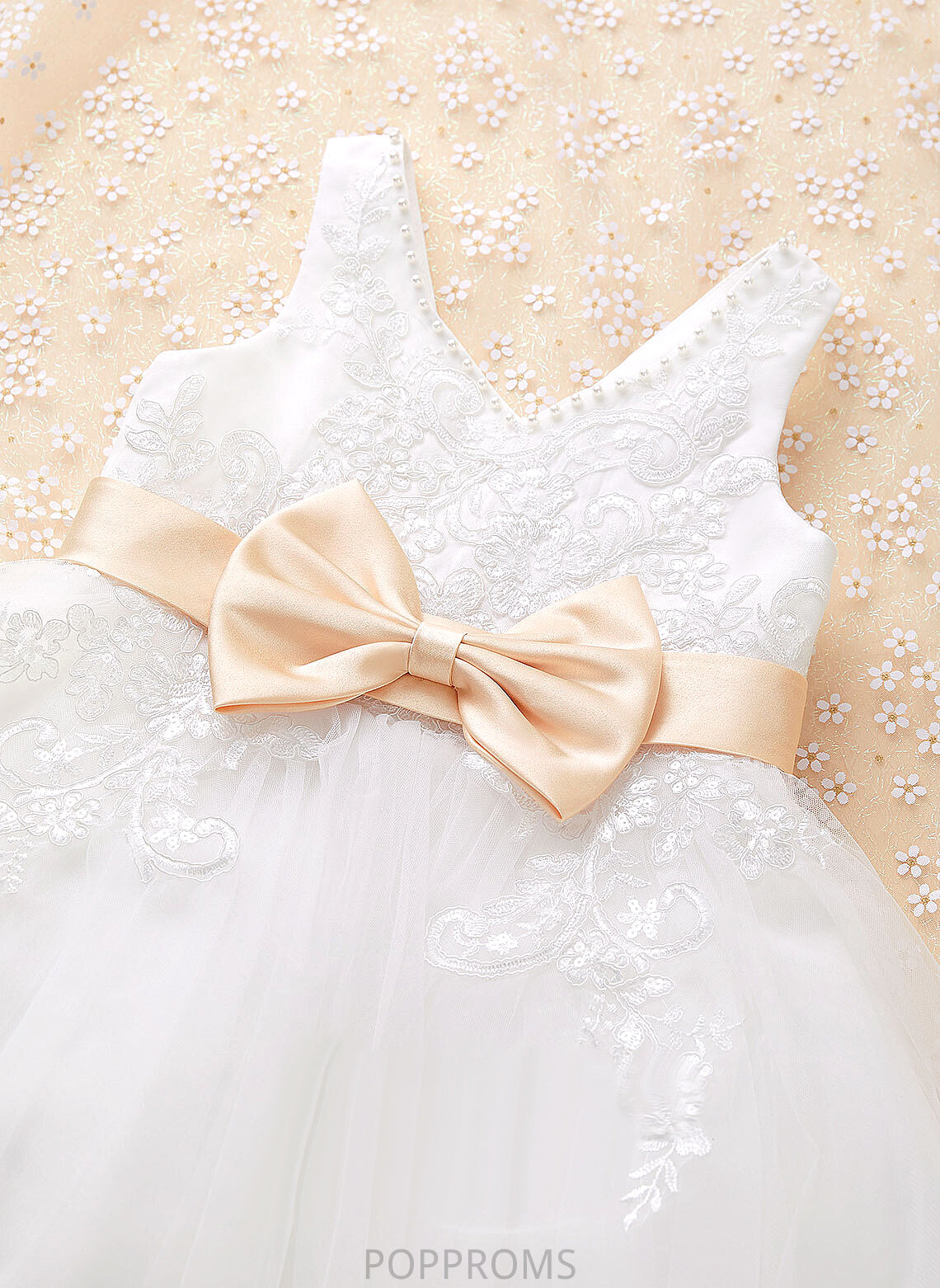 With Sash/Beading/Bow(s) Girl A-Line Flower Knee-length Tulle/Lace V-neck Dress Flower Girl Dresses Sleeveless - Kaylin