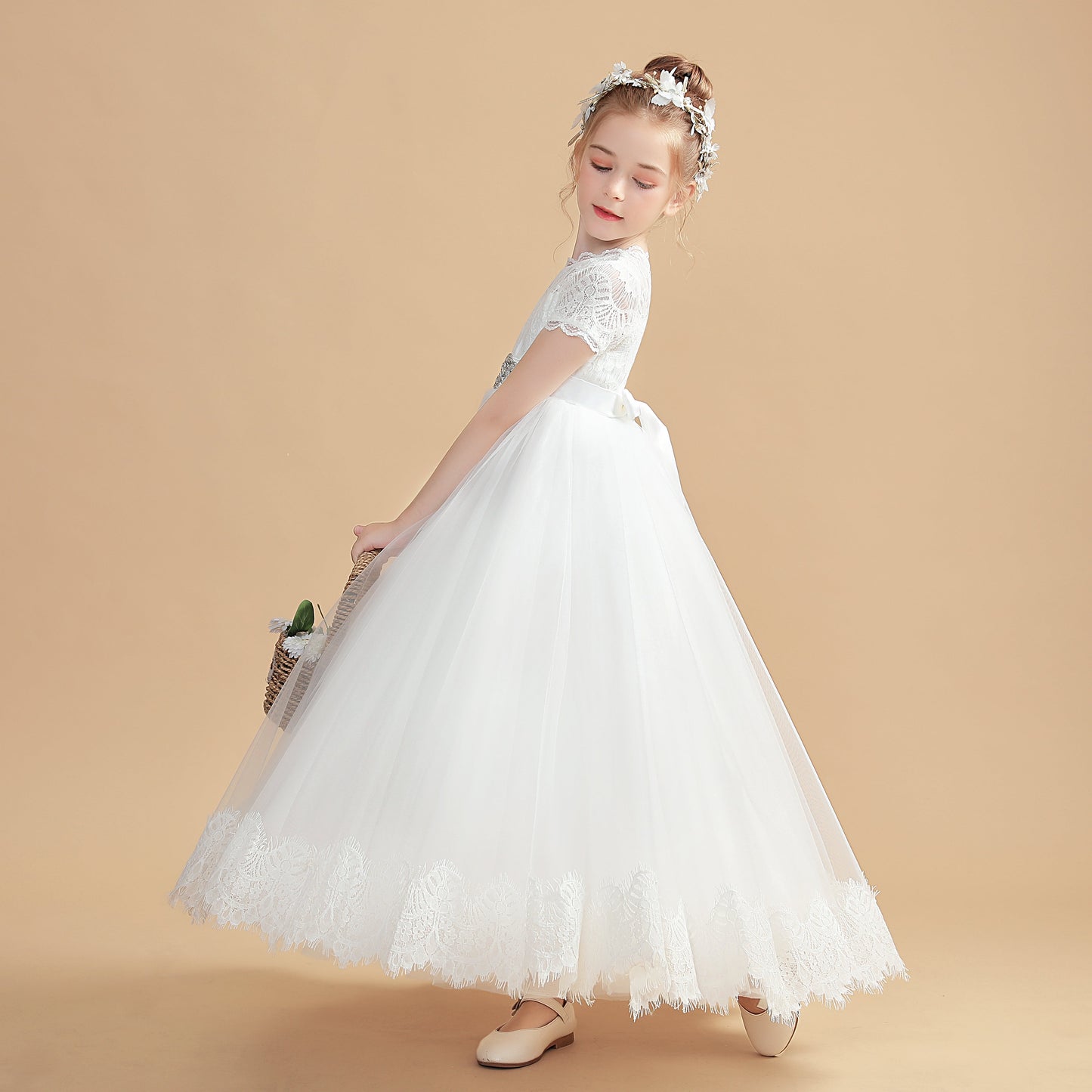 Tulle Short Sleeves Ivory Flower Girl Dresses With Beading