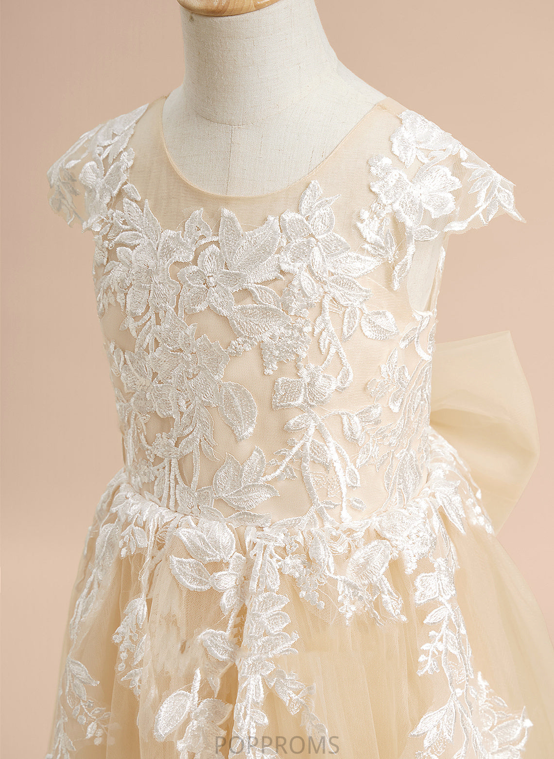 - With Flower Girl Dresses Flower Short Lace/Bow(s) Tulle Ball-Gown/Princess Jill Floor-length Sleeves Dress Scoop Neck Girl