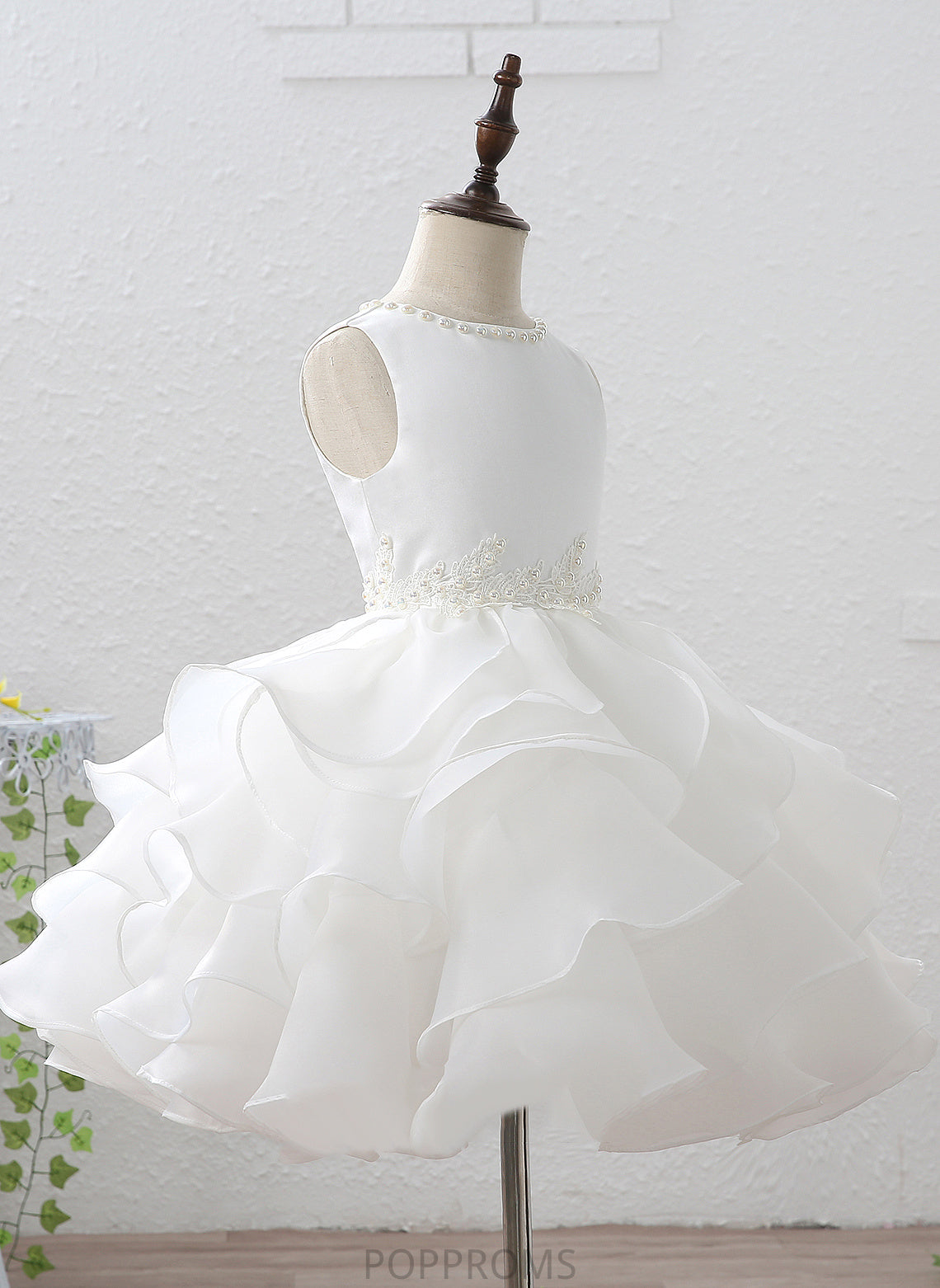 Train Flower Girl Dresses Scoop Court Organza/Satin With Ruffles/Beading/Appliques - Flower Ball-Gown/Princess Sleeveless Dress Aimee Neck Girl