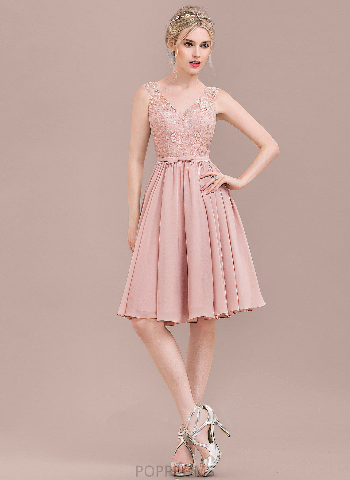 Lace V-neck Lace A-Line Bow(s) Chiffon Dress Lilith Homecoming Dresses Knee-Length With Homecoming