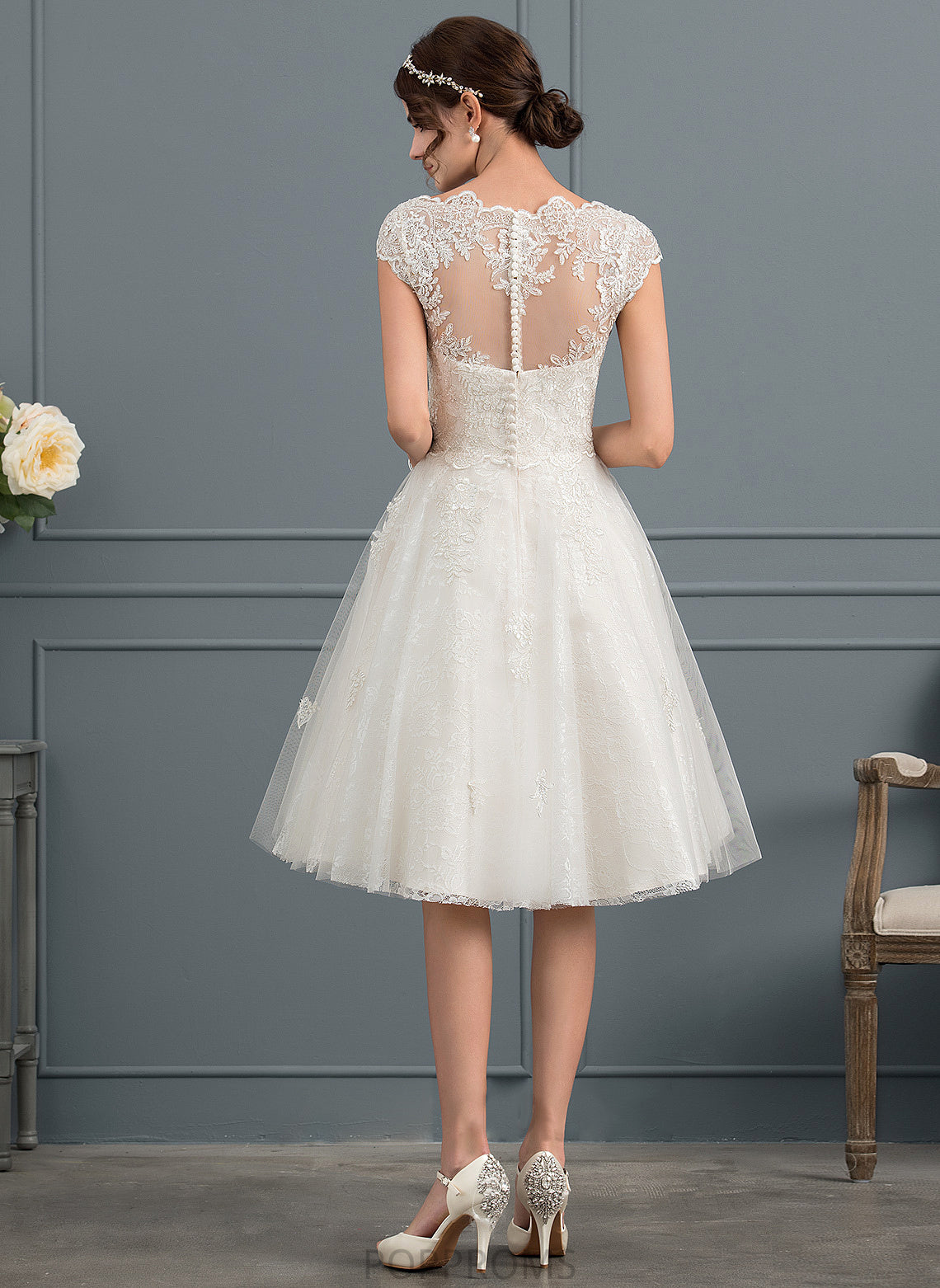 A-Line Knee-Length Wedding Dresses Lace Jaqueline Wedding V-neck Dress Tulle