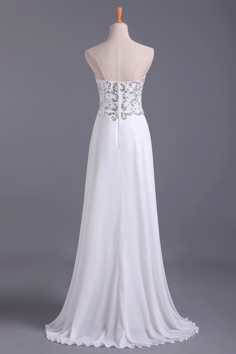 2024 Popular Prom Dresses Sweetheart Chiffon With Beading Floor Length White