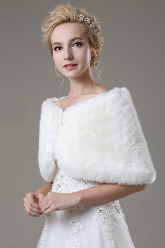 Pretty Faux Fur Wedding Wrap