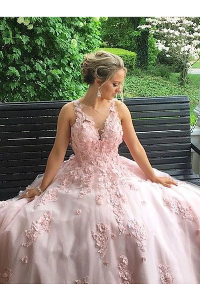 Elegant Ball Gown Prom Dresses With Appliques V Neck Floor Length