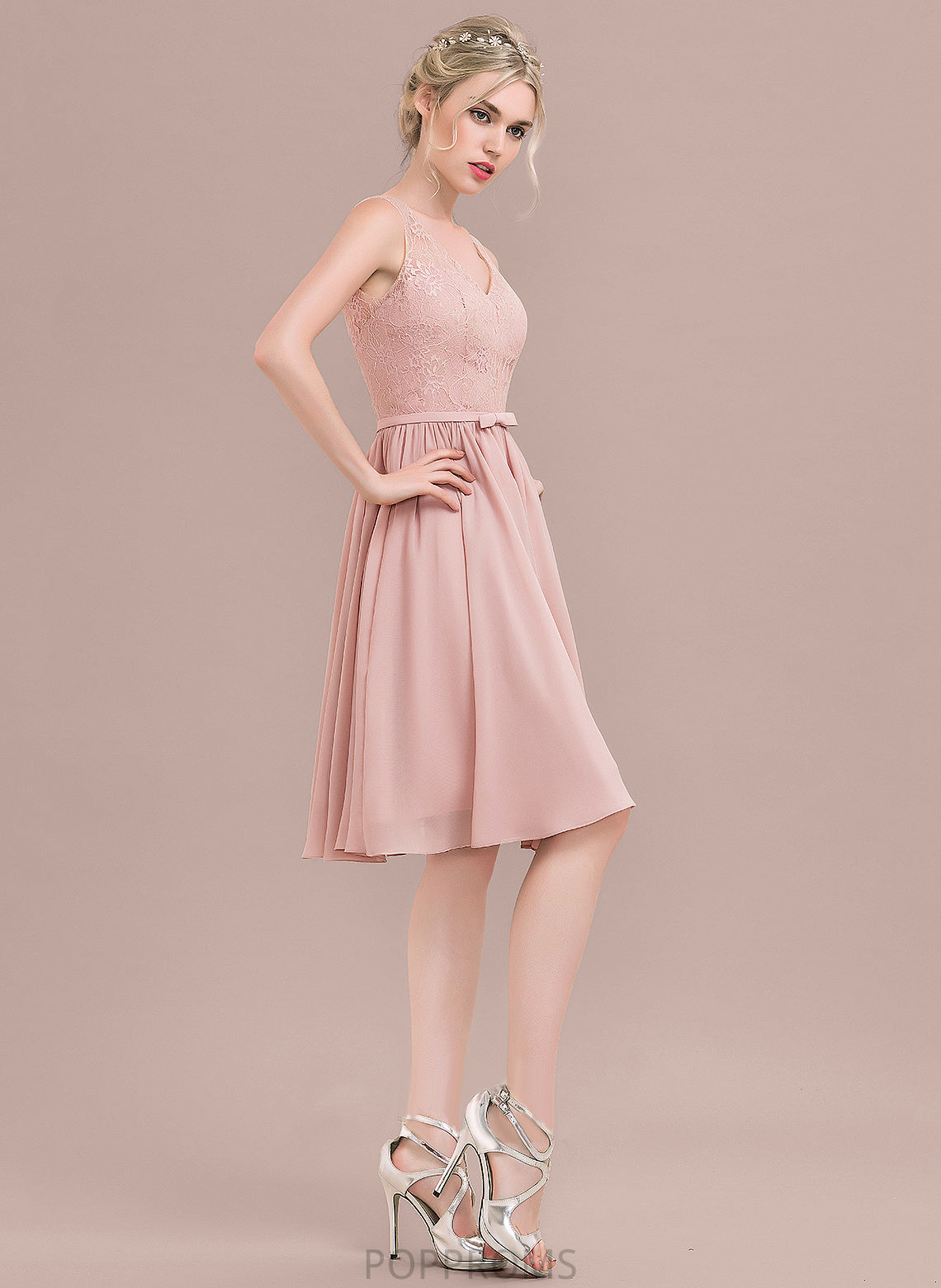 Lace V-neck Lace A-Line Bow(s) Chiffon Dress Lilith Homecoming Dresses Knee-Length With Homecoming