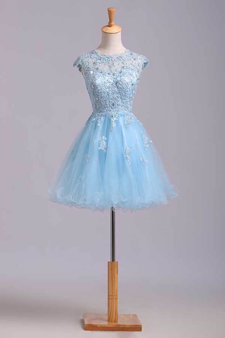 2024 Scoop Short/Mini Prom Dress A Line Tulle Skirt Embellished Bodice With Beads And Applique Cap Sleeve