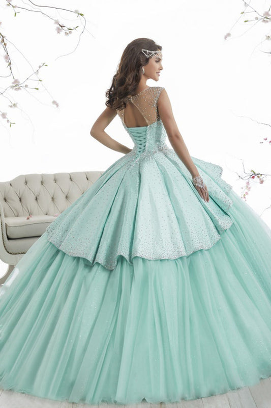 2024 Scoop Ball Gown Quinceanera Dresses Tulle & Satin With Beads Open Back