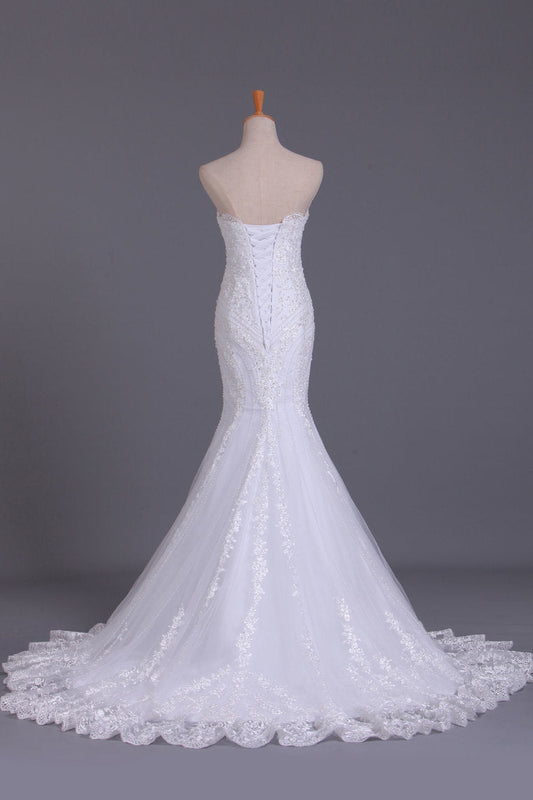 2024 Wedding Dresses Strapless Mermaid Chapel Train With Applique Lace Up