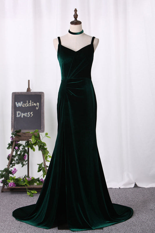 2024 Velvet With Slit Spaghetti Straps Evening Dresses Sheath Sweep Train