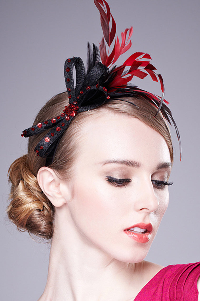 Ladies' Unique Cambric With Feather Fascinators