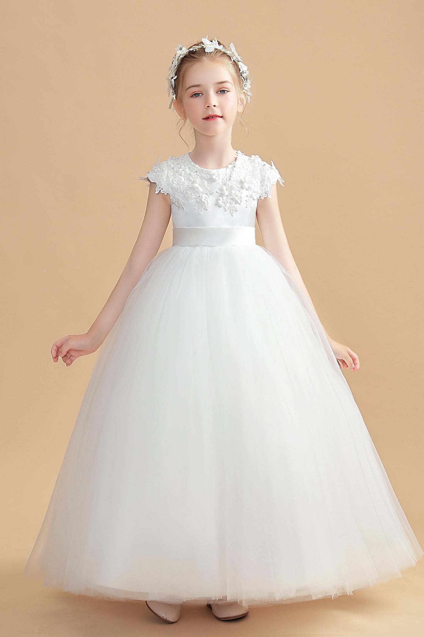 Round Neck Satin Short Sleeves Flower Girl Dresses With Lace Appliques