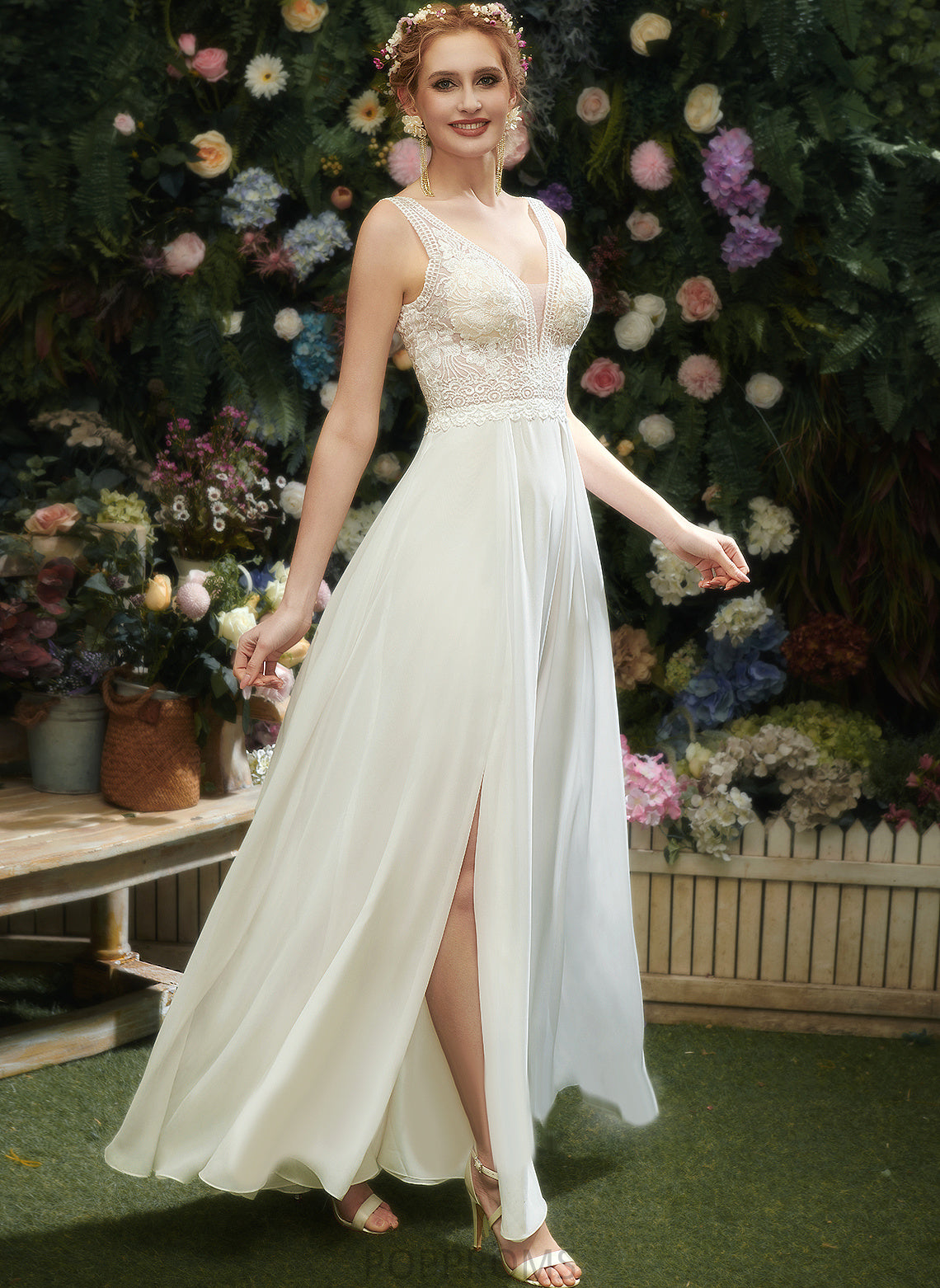 Floor-Length Dress With Sequins Wedding Liliana Lace V-neck Wedding Dresses Chiffon A-Line