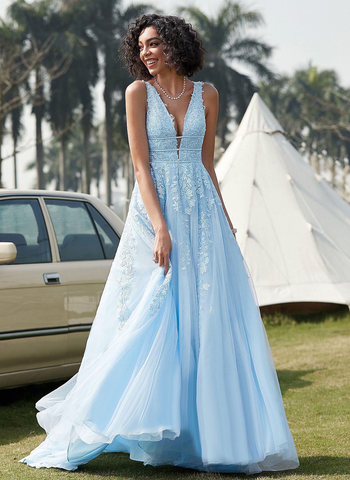 Train Prom Dresses Lace Briana Sweep Beading Tulle With Ball-Gown/Princess V-neck