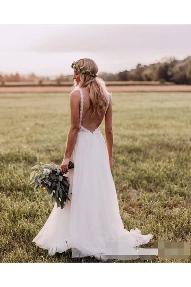 Luxurious Lace Bodice Tulle Skirt Bridal Gown With A Low V Back Minimalist Wedding Dresses