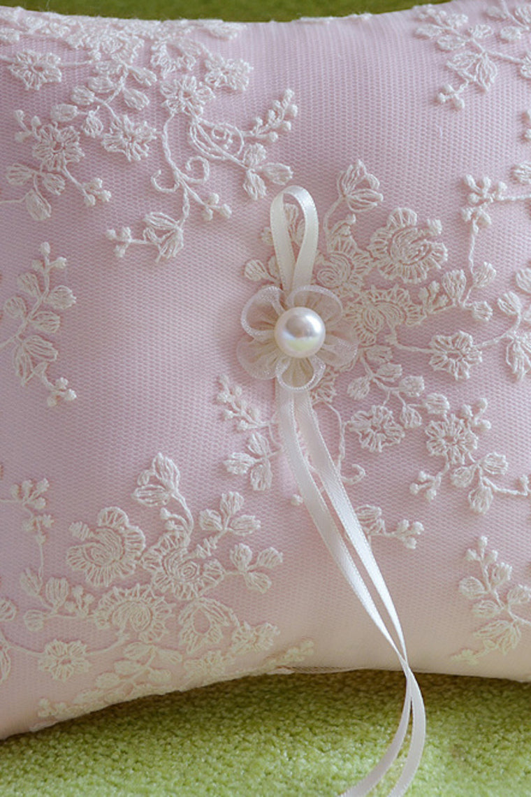 Ring Pillow In Lace With Ribbons And Pearl