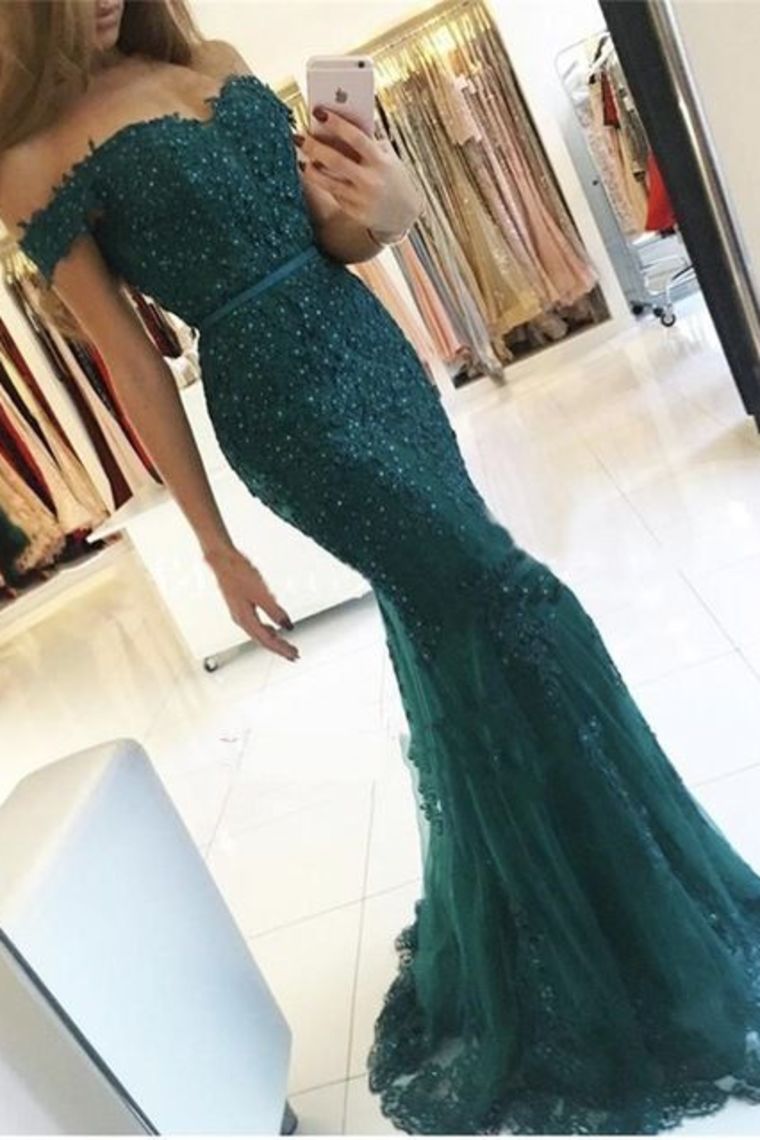 2024 Off The Shoulder Prom Dresses Mermaid Tulle With Applique And Beadings Covered Button