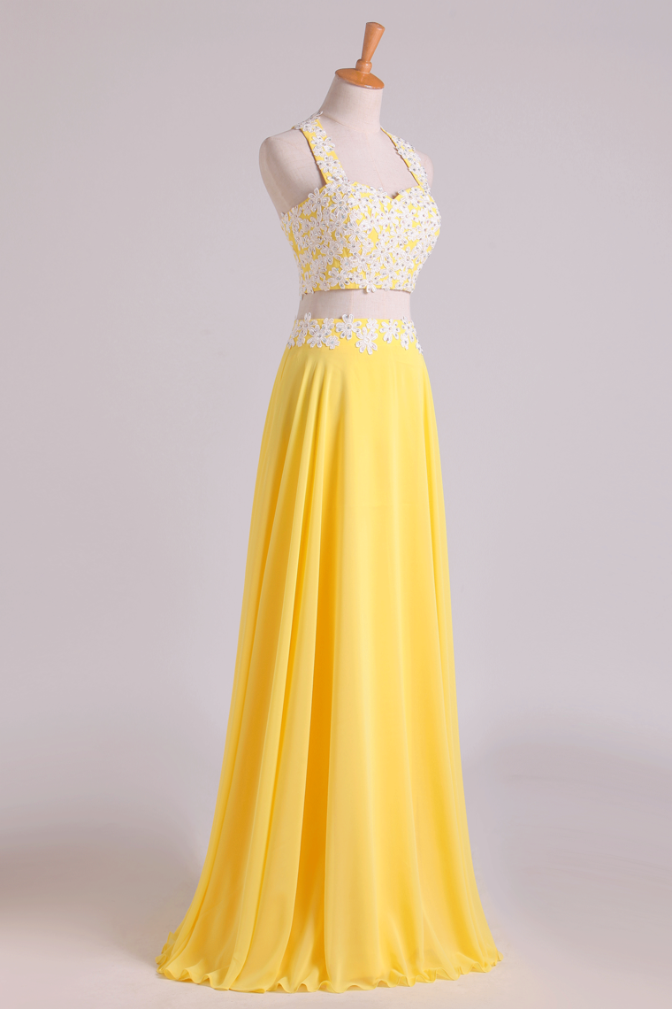 2024 New Arrival Halter Prom Dresses A-Line With Applique Chiffon