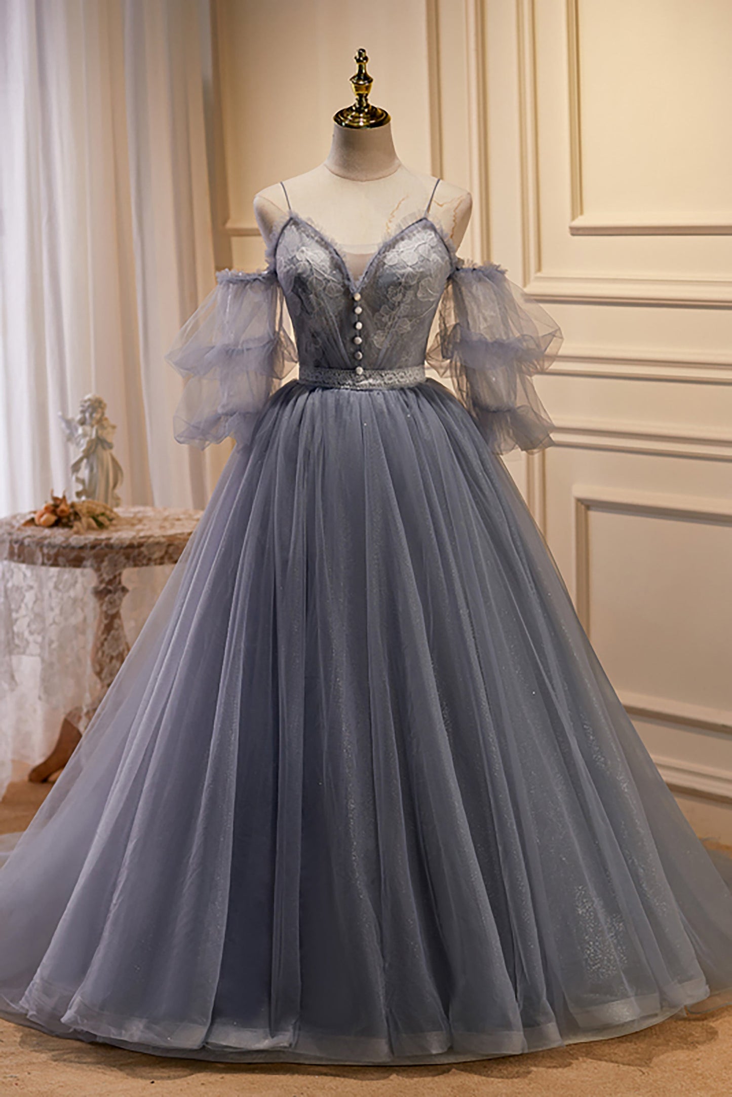 Chic Grey Short Sleeves A Line Tulle Long Prom Dresses