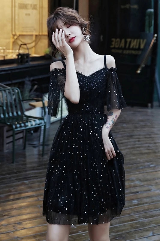 Charming Black Short Modest Cocktail Dresses Homecoming Dresses