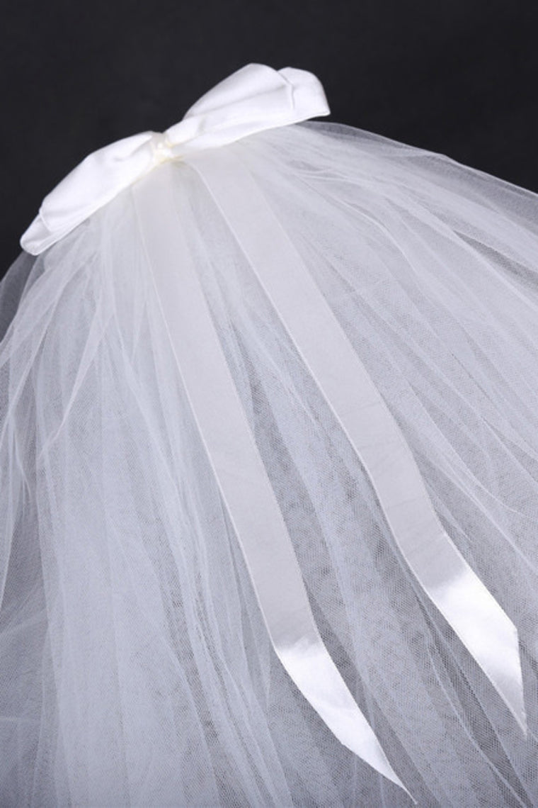 Four-Tier Elbow Length Bridal Veils With Scalloped Edge