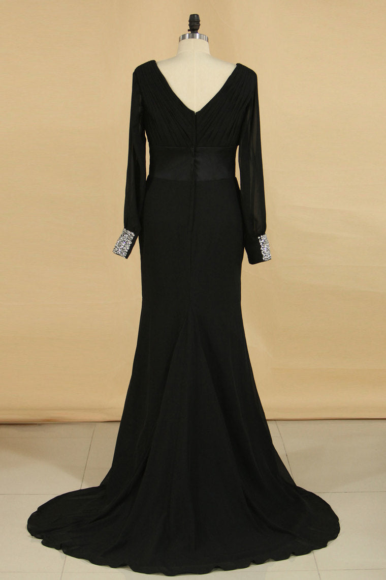 2024 Black Sweep/Brush V Neck Sheath/Column Chiffon Evening Dresses