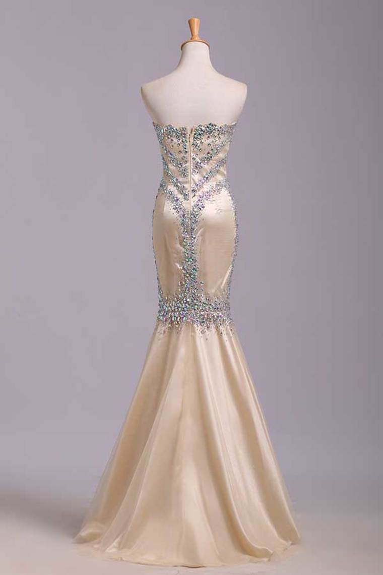 2024 Vintage Sweetheart Floor Length Mermaid/Trumpet Beaded Tulle Prom Dresses