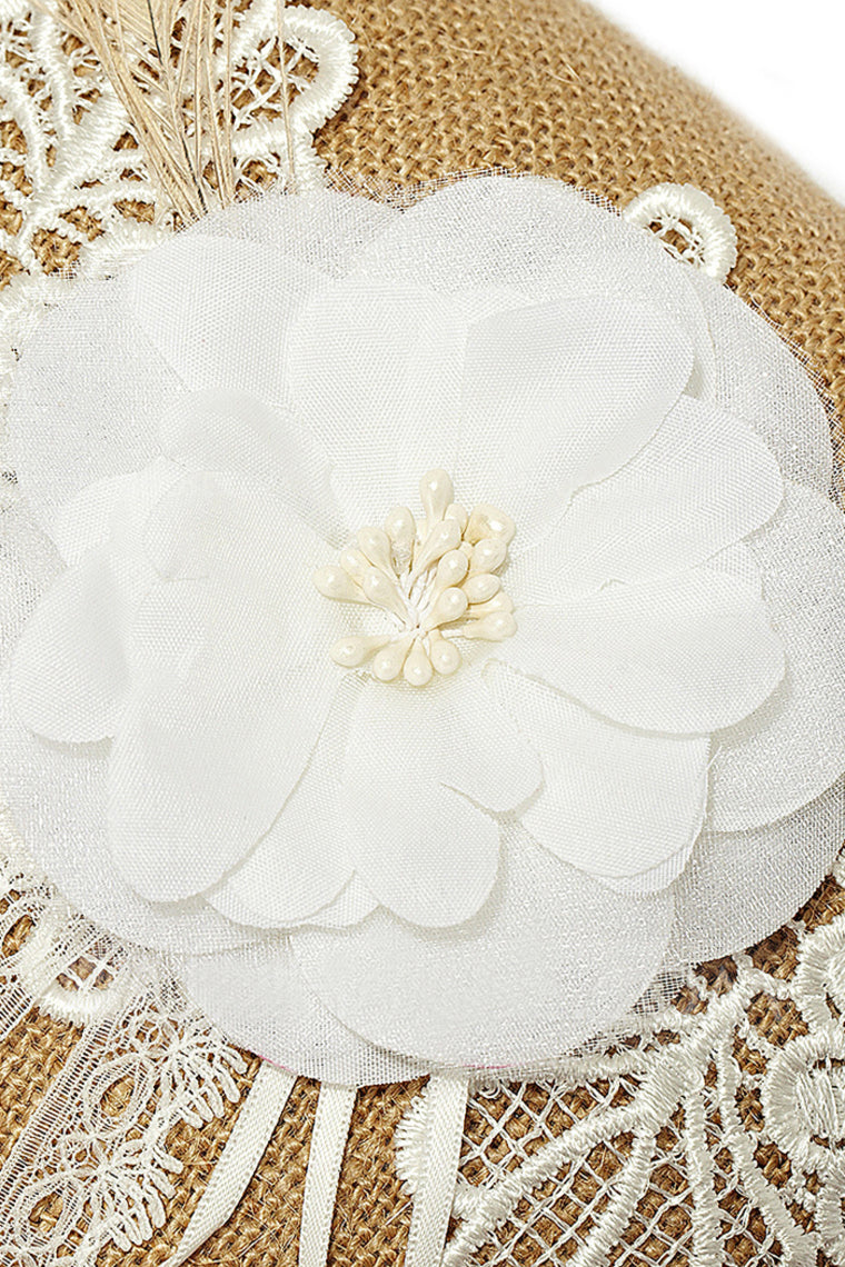 Splendor Ring Pillow In Linen With Lace