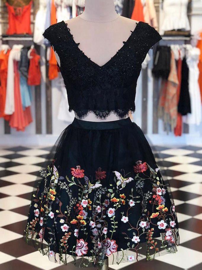 V Neck Alexis Two Pieces Lace Homecoming Dresses Dresses Short Black With Floral CD1881