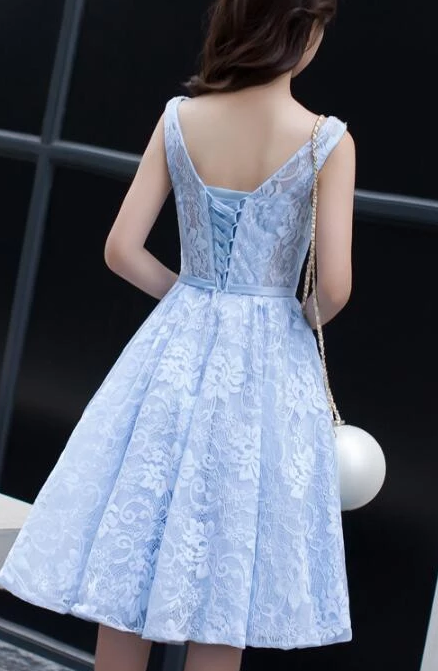 Light Blue Knee Length Round Homecoming Dresses Lace Jackie Neckline Party Dress Charming Blue XXA2246