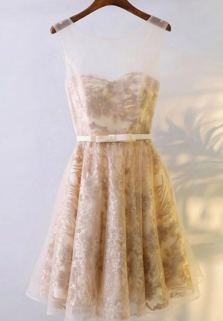 A-Line Boat Neck Ireland Homecoming Dresses Lace Knee-Length Champagne Tulle With XXA3703