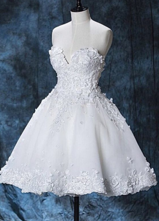 Maliyah Lace Homecoming Dresses Chic Sweetheart White Short CD879