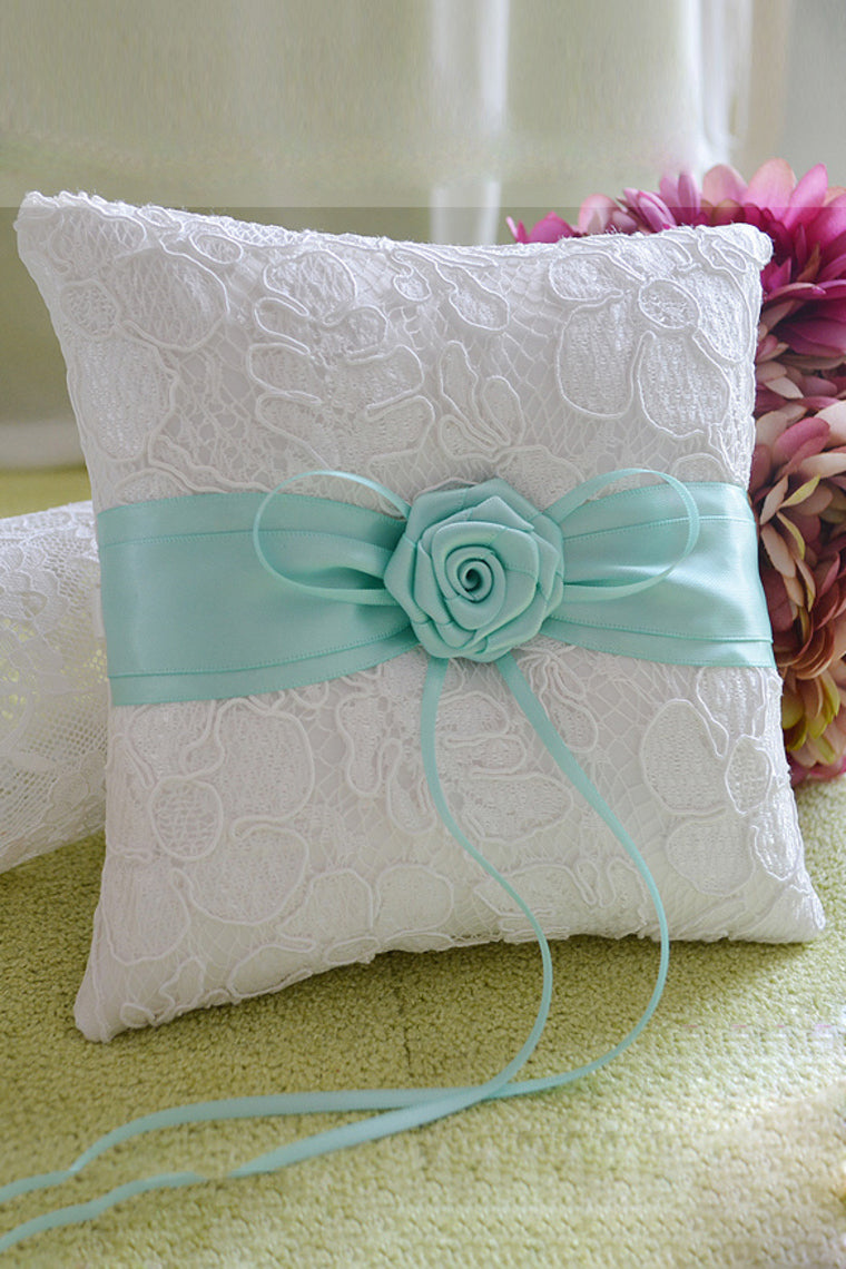 Elegant Ring Pillow In Lace With Flower