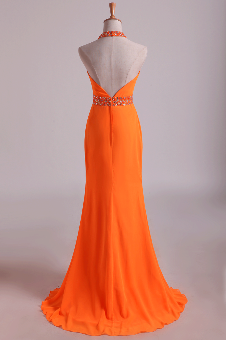 2024 Prom Dresses Halter Sheath Chiffon With Beads And Ruffles Floor Length