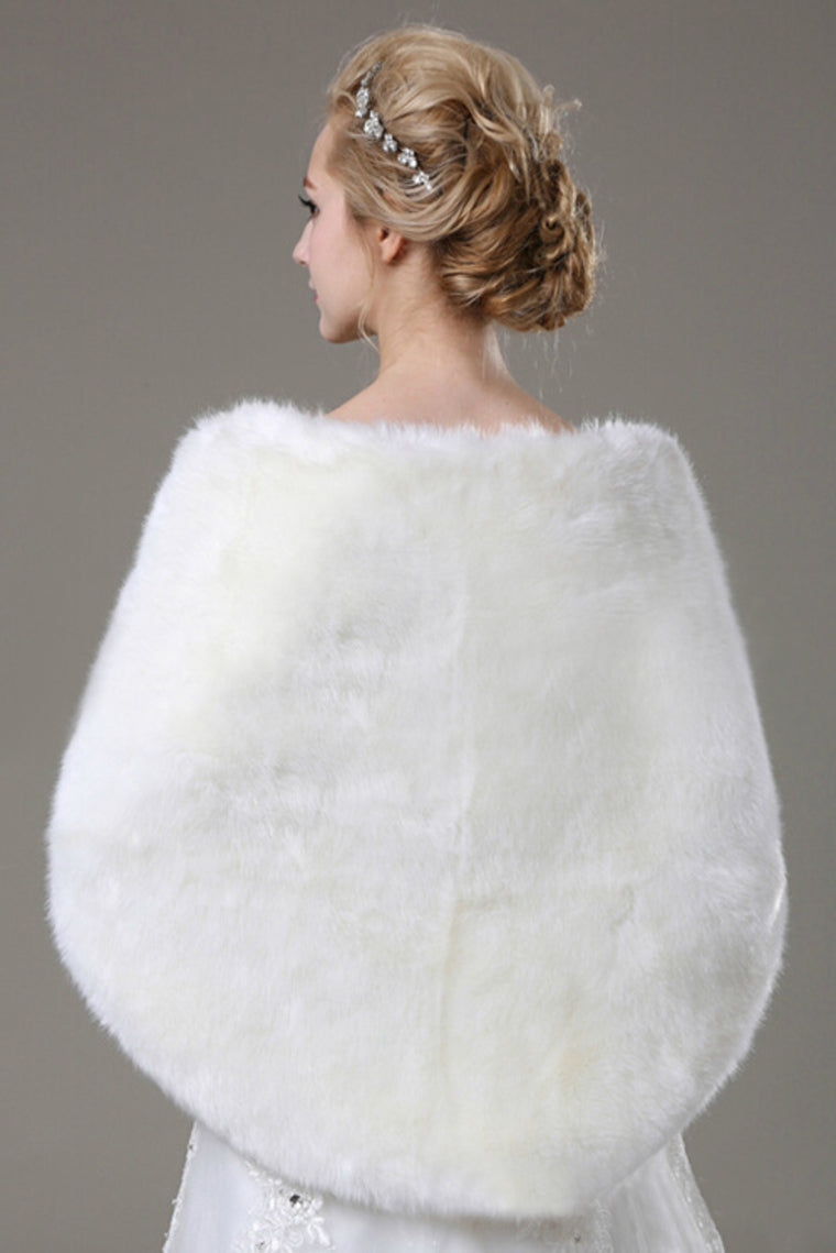 Beautiful Faux Fur Wedding Wrap