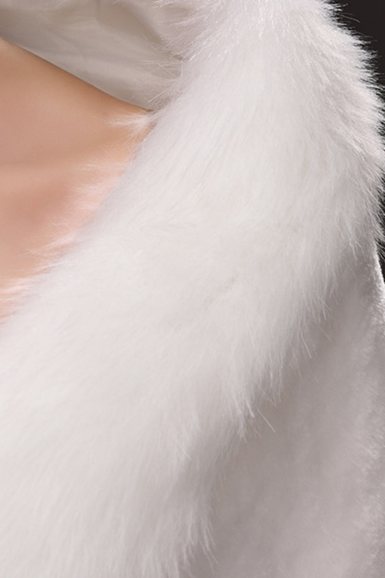 Pretty White Faux Fur Wedding Wrap