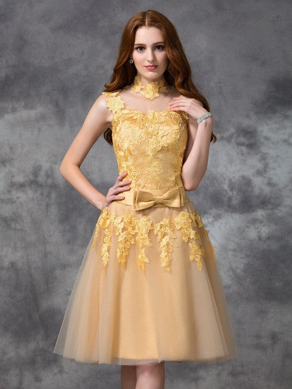 A-Line/Princess High Neck Applique Sleeveless Homecoming Dresses Lace Cocktail Summer Short Dresses