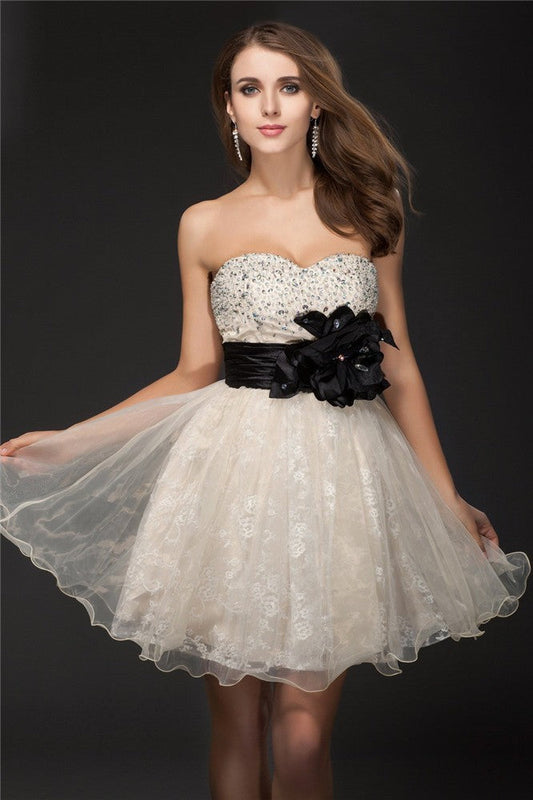 A-Line/Princess Sweetheart Beading Sleeveless Selina Cocktail Homecoming Dresses Short Organza Dresses