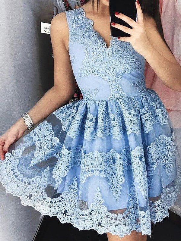 A-Line/Princess V-Neck Sleeveless Arianna Homecoming Dresses Lace Short/Mini Dresses