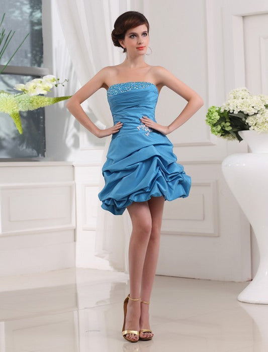 A-Line/Princess Beading Homecoming Dresses Mareli Cocktail Sleeveless Strapless Short Taffeta Dresses