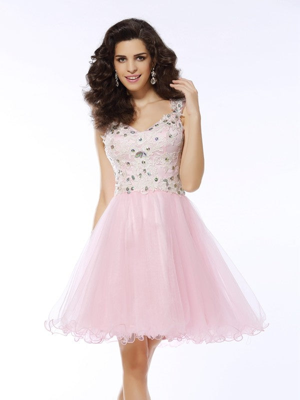 A-Line/Princess Sweetheart Applique Sleeveless Short Dresses Satin Cocktail Homecoming Dresses Molly