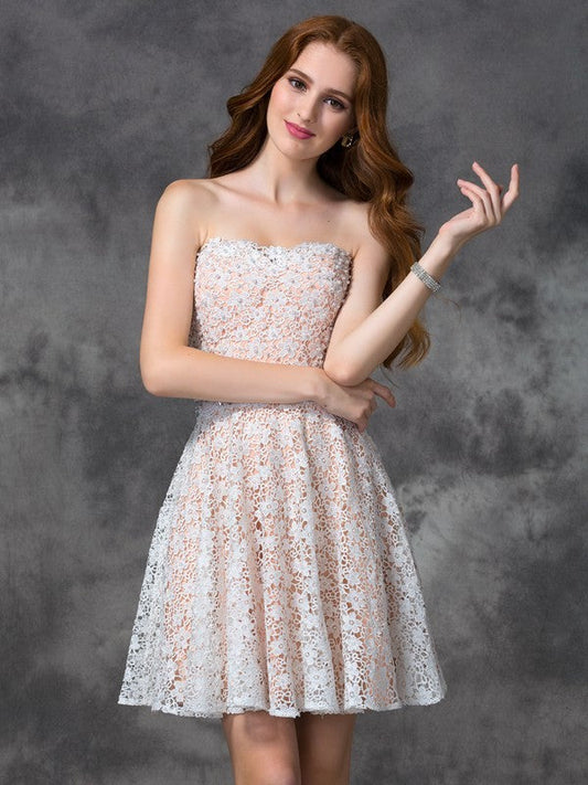 A-Line/Princess Sweetheart Sleeveless Elisa Homecoming Dresses Cocktail Lace Short Dresses